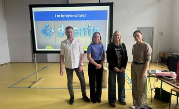 Zajęcia warsztatowe technik aranżacji wnętrz -firma Deante