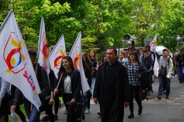 Perygrynacja symboli Światowych Dni Młodzieży 10