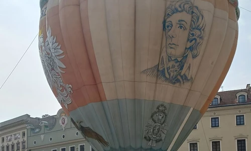 Balon z portretem Kościuszki