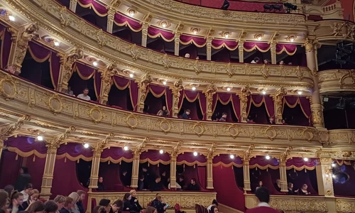 wnętrze teatru