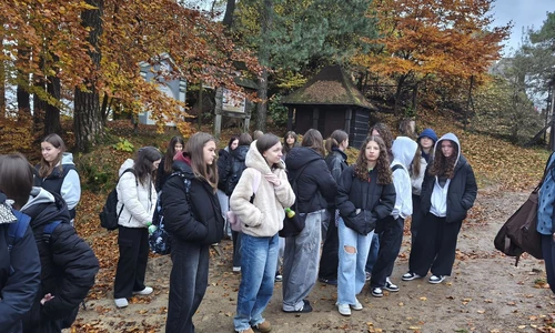 Uczniowie na wycieczce