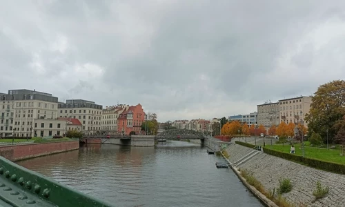 Wrocław -widok na Odrę i most Młyński
