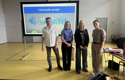 Zajęcia warsztatowe technik aranżacji wnętrz -firma Deante