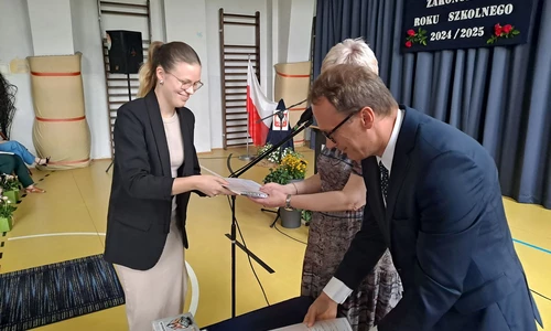 wręczenie nagród dla najlepszych uczniów
