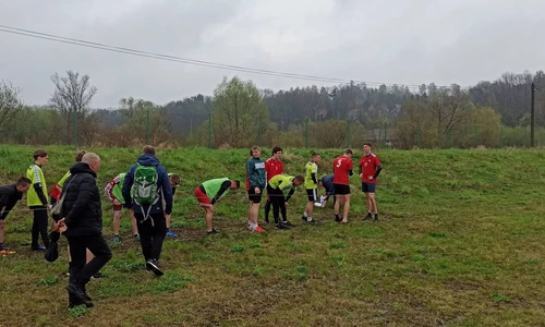 uczniowie w trakcie biegu