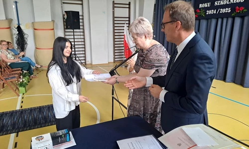 wręczenie nagród dla najlepszych uczniów