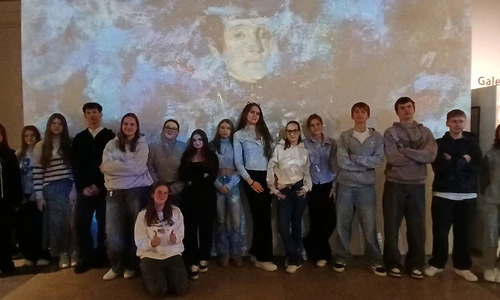 Zdjęcie grupowe uczniów