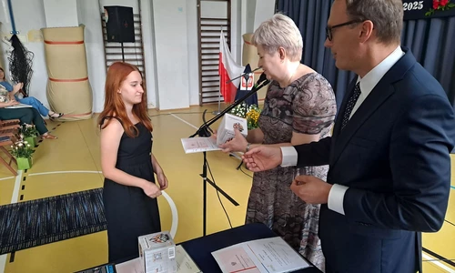 wręczenie nagród dla najlepszych uczniów