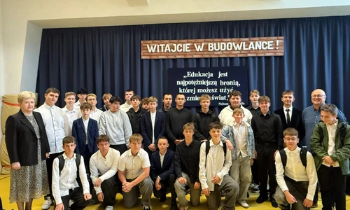 uczniowie klas pierwszych